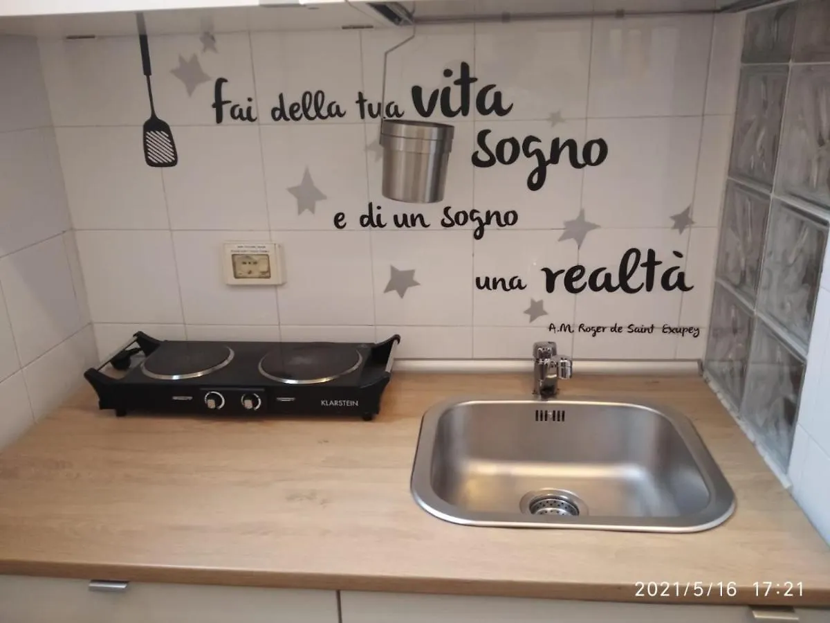 Mariantomare casa vacanze monolocale lungomare Bari Italia